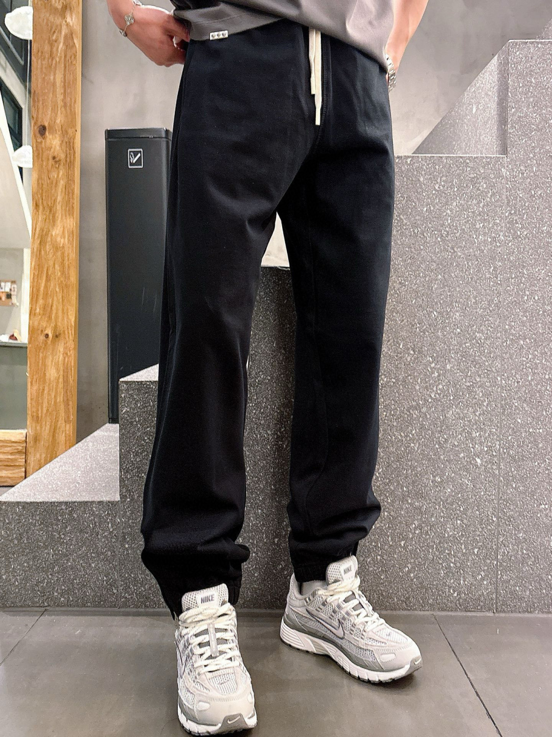 Dio X Stoen Island 25fw新款休闲裤尺码：M-3XL版型：直筒休闲裤工艺：小卫衣料 