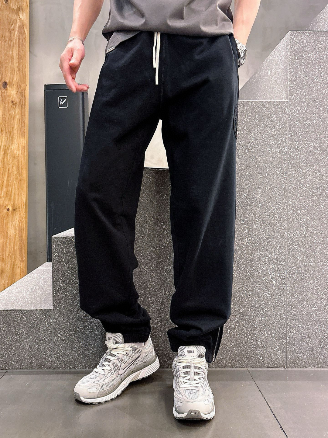 Dio X Stoen Island 25fw新款休闲裤尺码：M-3XL版型：直筒休闲裤工艺：小卫衣料 