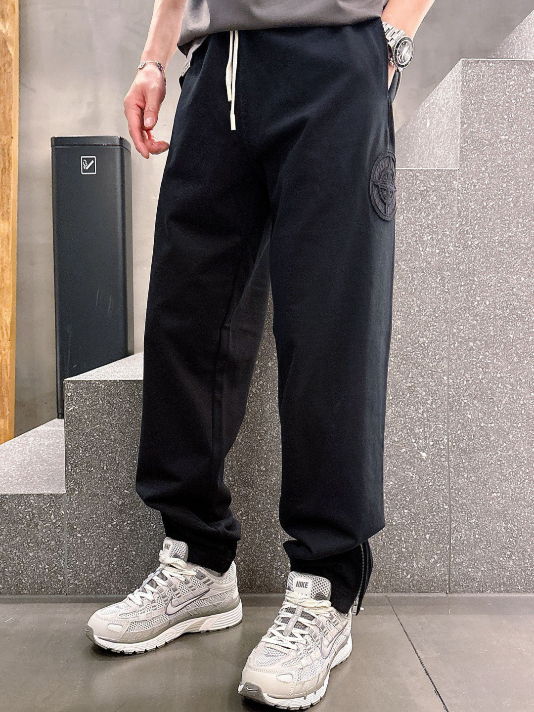 Dio X Stoen Island 25fw新款休闲裤尺码：M-3XL版型：直筒休闲裤工艺：小卫衣料 