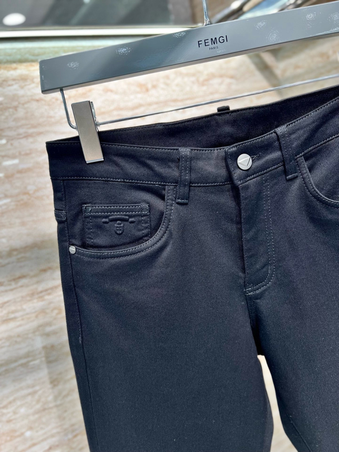 𝟐𝟎𝟐𝟓秋冬上新高订轻奢牛仔 现货供应 特殊成份莱赛尔面料 锁色黑牛 免烫抗皱𝟏𝟓𝟗𝟗# 黑牛 码数: 