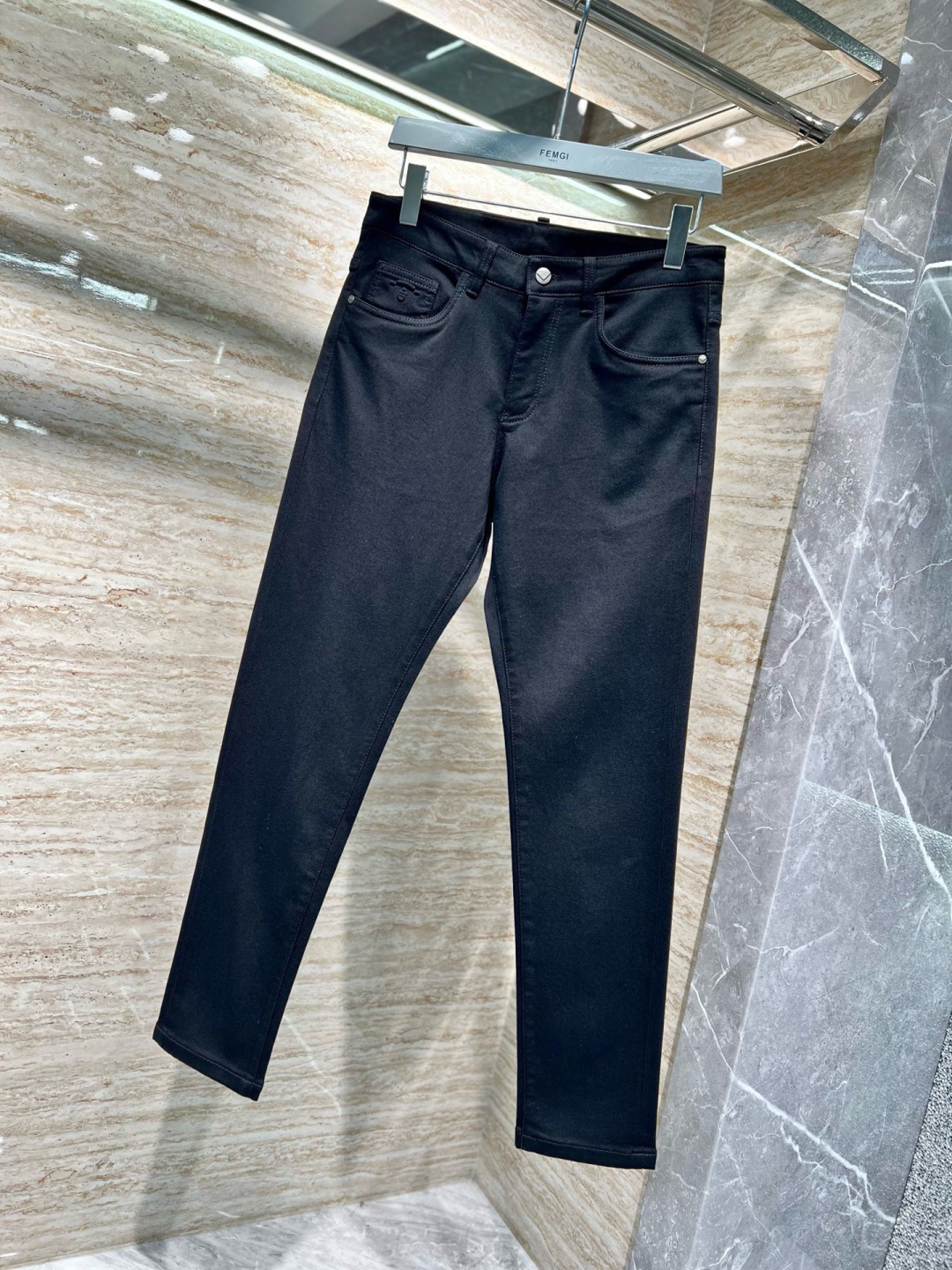 𝟐𝟎𝟐𝟓秋冬上新高订轻奢牛仔 现货供应 特殊成份莱赛尔面料 锁色黑牛 免烫抗皱𝟏𝟓𝟗𝟗# 黑牛 码数: 