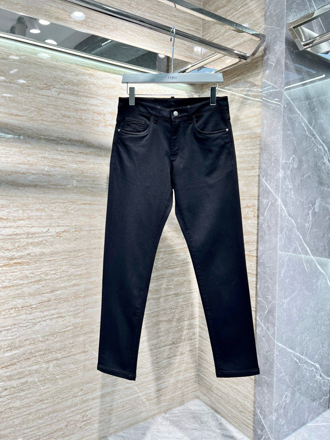 𝟐𝟎𝟐𝟓秋冬上新高订轻奢牛仔 现货供应 特殊成份莱赛尔面料 锁色黑牛 免烫抗皱𝟏𝟓𝟗𝟗# 黑牛 码数: 