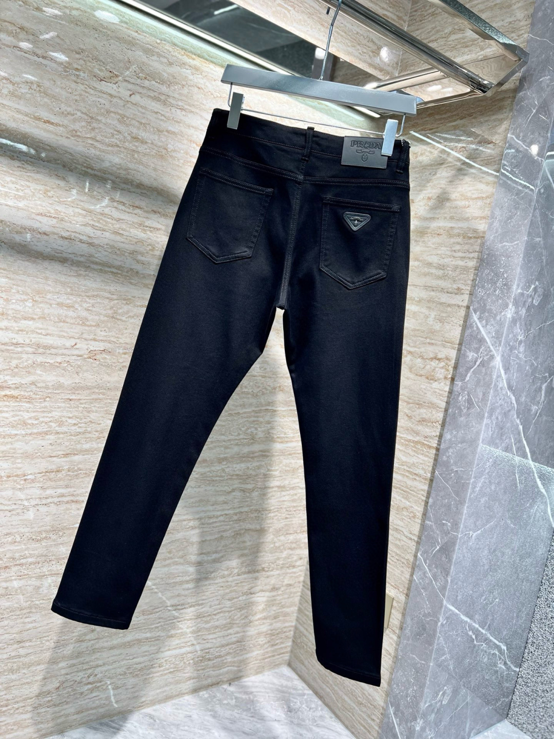 𝟐𝟎𝟐𝟓秋冬上新高订轻奢牛仔 现货供应 特殊成份莱赛尔面料 锁色黑牛 免烫抗皱𝟏𝟓𝟗𝟗# 黑牛 码数: 