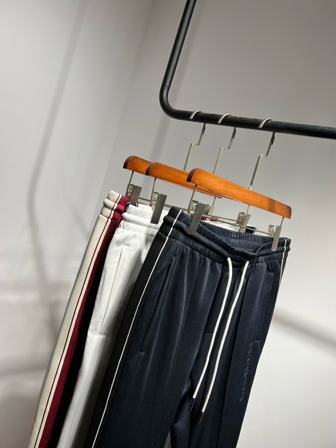 【秋季新款】亚历山大WANG*抽绳可再生尼龙直筒棉质休闲裤 代工厂出品。新品！质地柔软舒适、绸缎般质感、