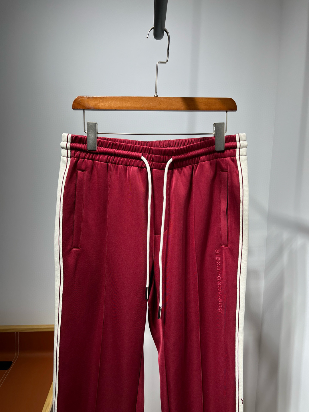 【秋季新款】亚历山大WANG*抽绳可再生尼龙直筒棉质休闲裤 代工厂出品。新品！质地柔软舒适、绸缎般质感、