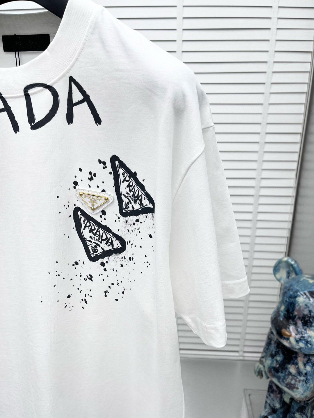 Prad* 2025春夏新款短袖圆领T恤 高端订制 设计前卫时尚！品牌logo重工艺设计 高端定制260