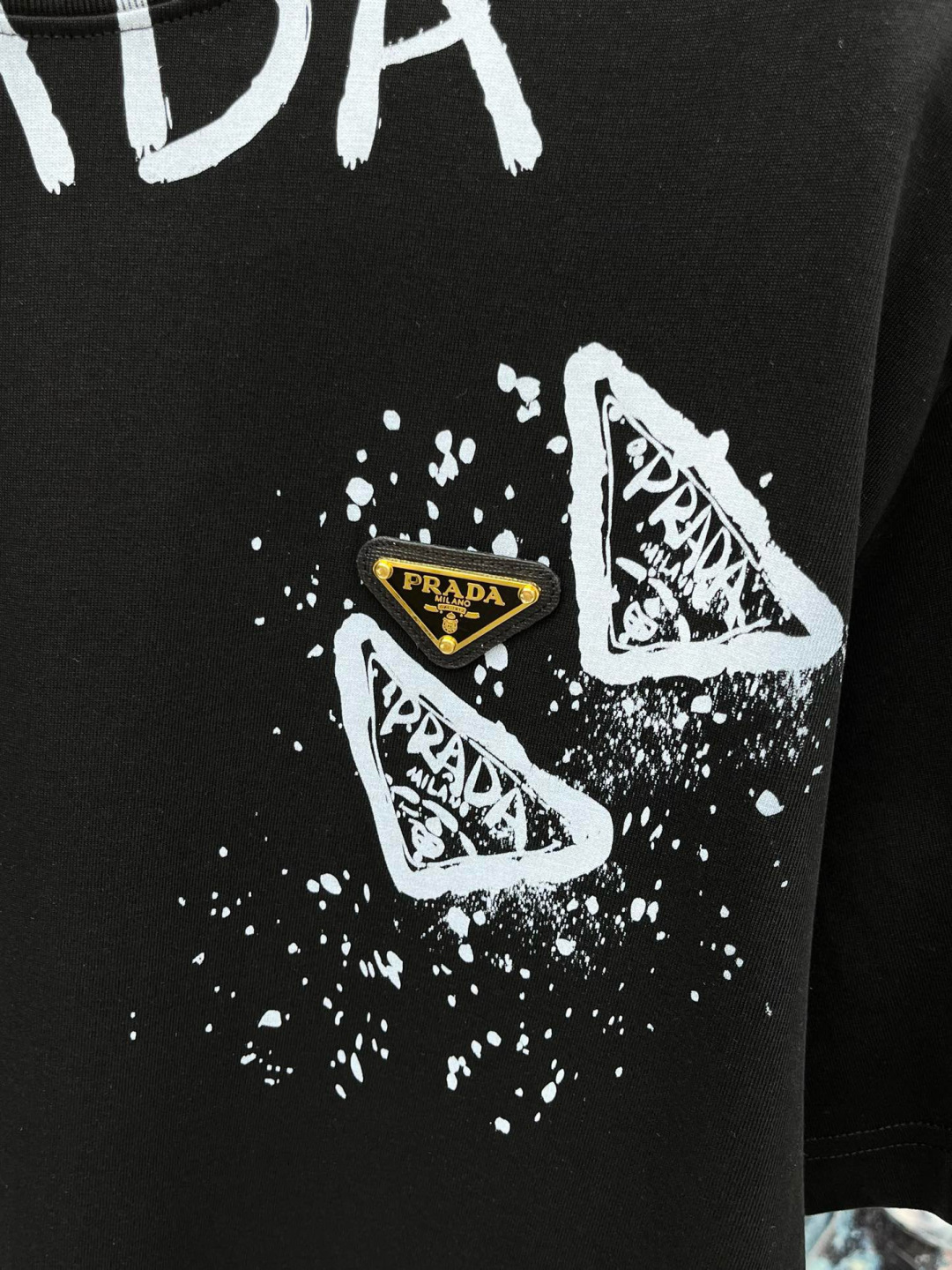 Prad* 2025春夏新款短袖圆领T恤 高端订制 设计前卫时尚！品牌logo重工艺设计 高端定制260