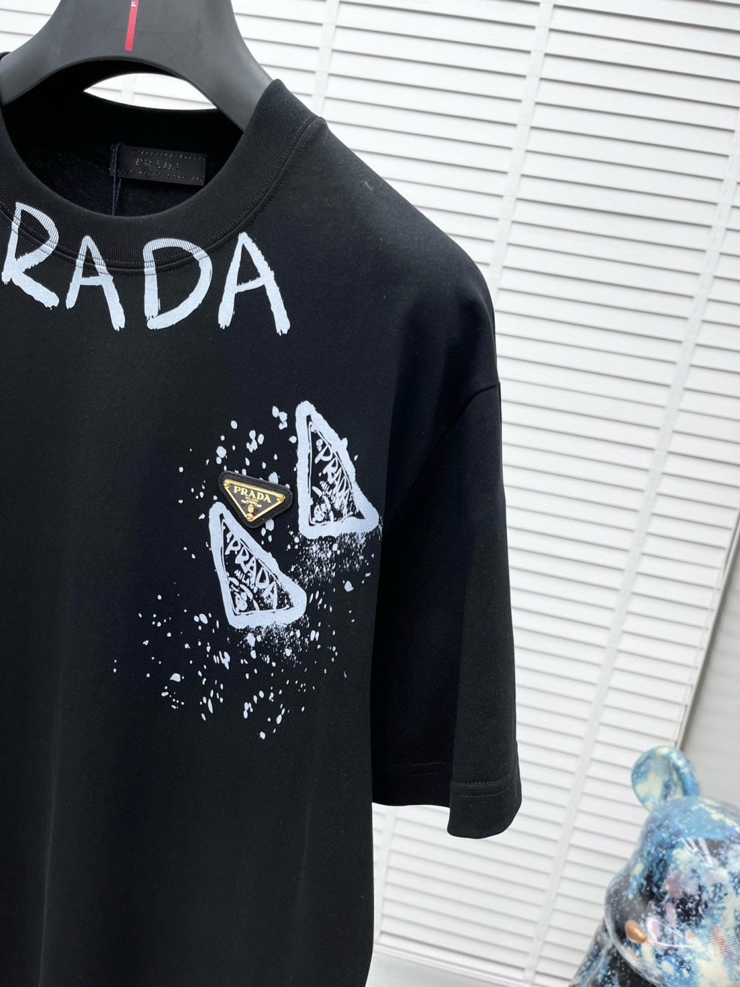 Prad* 2025春夏新款短袖圆领T恤 高端订制 设计前卫时尚！品牌logo重工艺设计 高端定制260