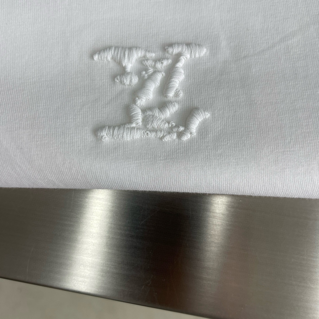 驴牌 25ss短袖系列尺码: M-5XL版型：微阔版型克重：260克重 成份：100%棉 潮棉面料 面料