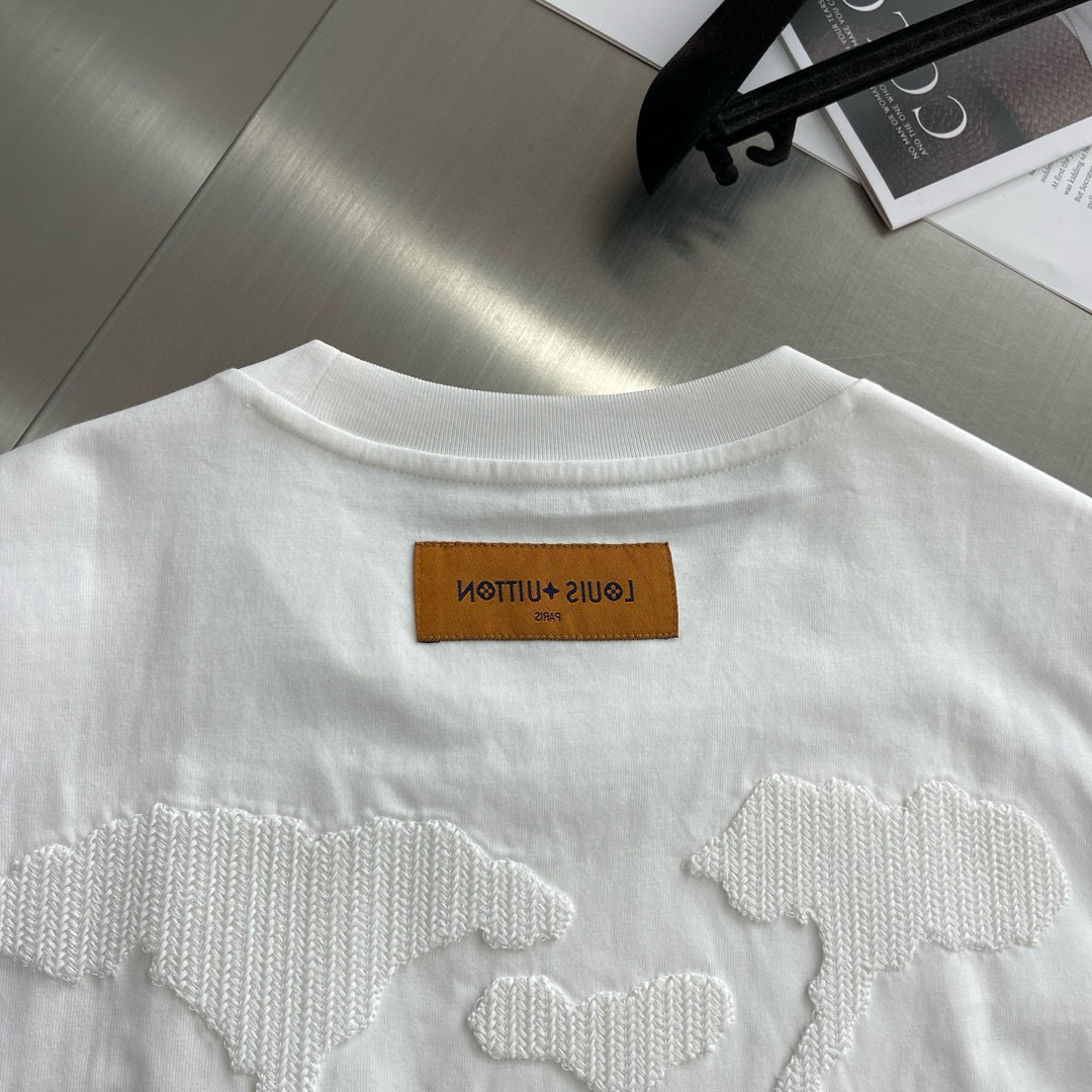 驴牌 25ss短袖系列尺码: M-5XL版型：微阔版型克重：260克重 成份：100%棉 潮棉面料 面料