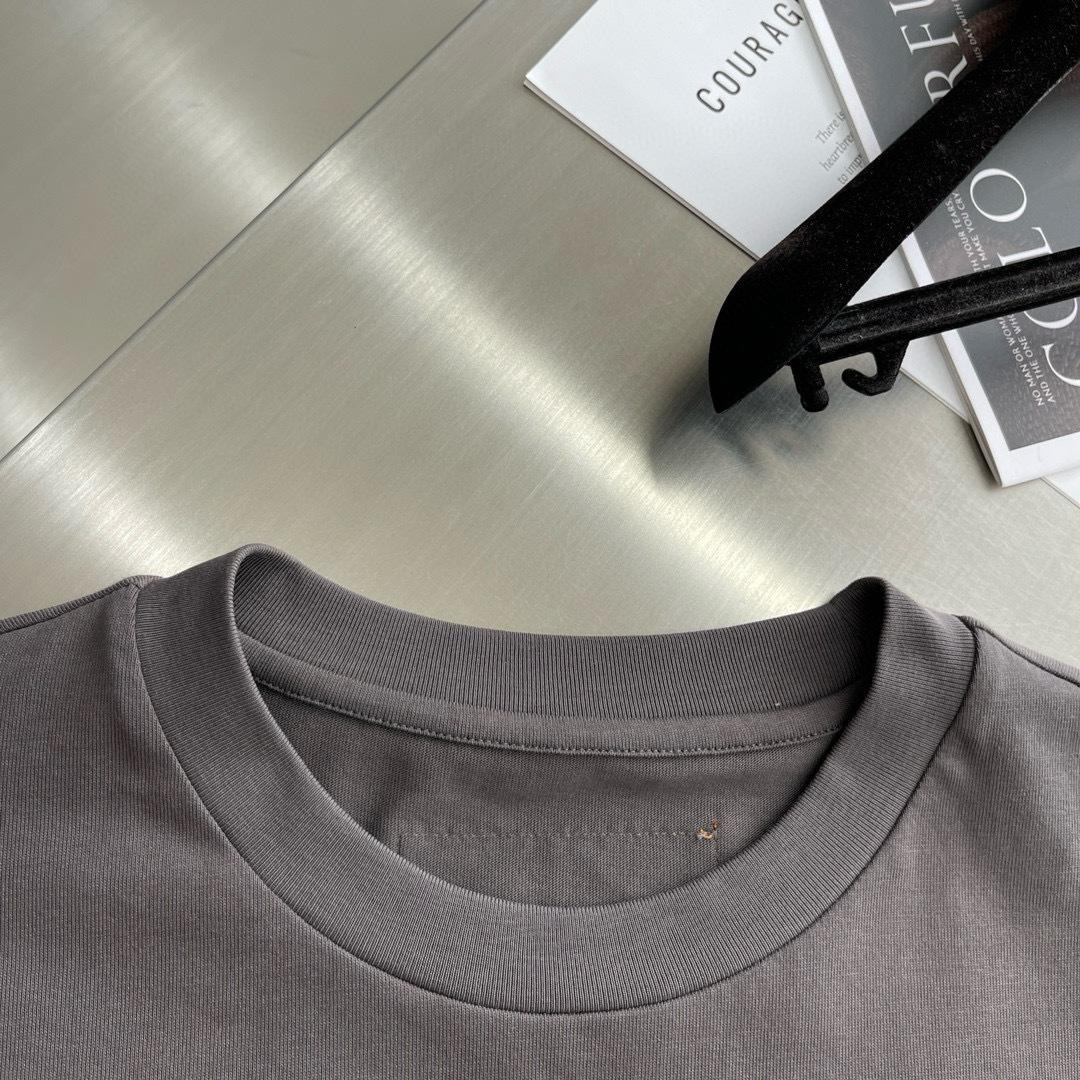 驴牌 25ss短袖系列尺码: M-5XL版型：微阔版型克重：260克重 成份：100%棉 潮棉面料 面料