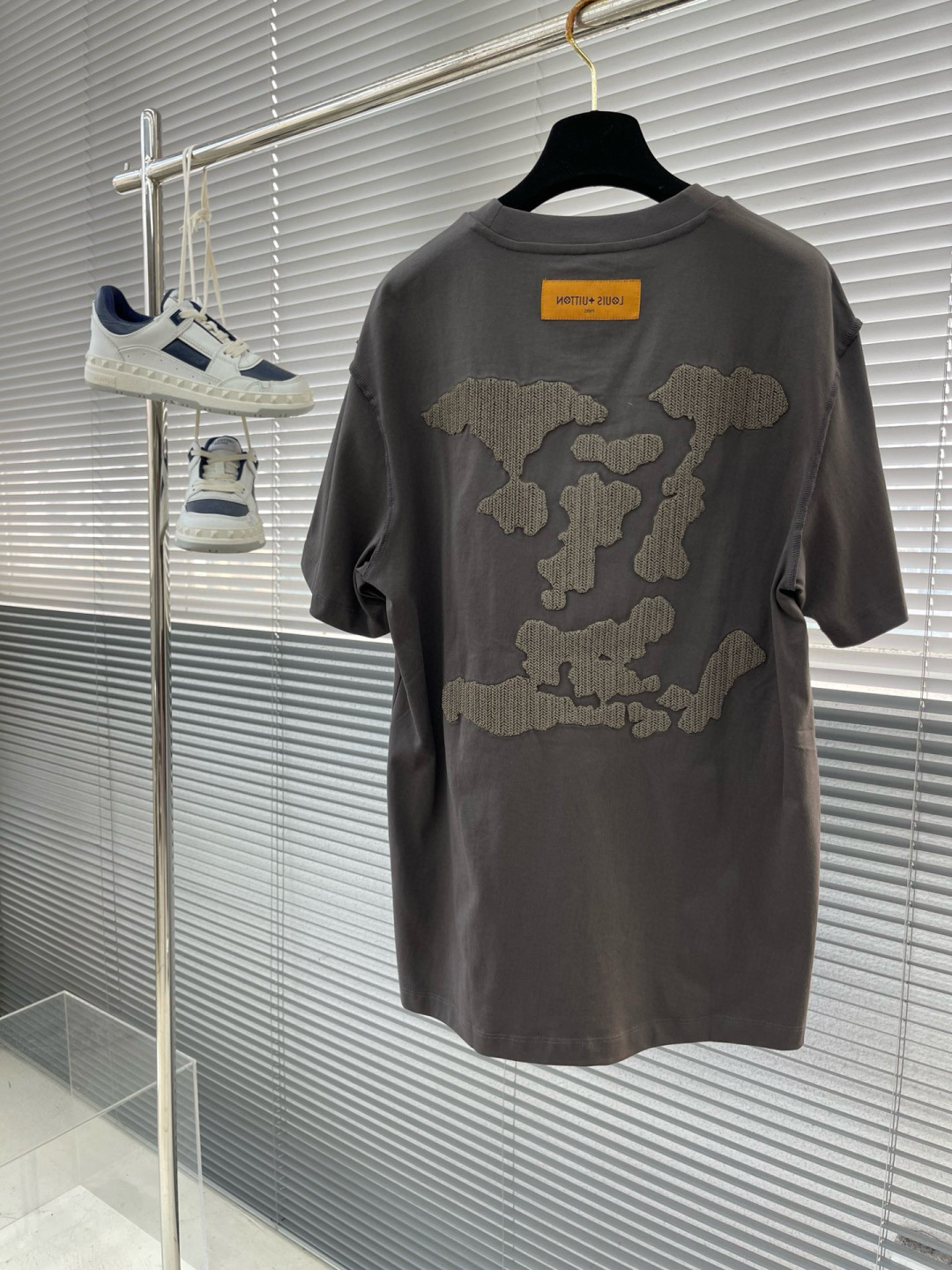 驴牌 25ss短袖系列尺码: M-5XL版型：微阔版型克重：260克重 成份：100%棉 潮棉面料 面料