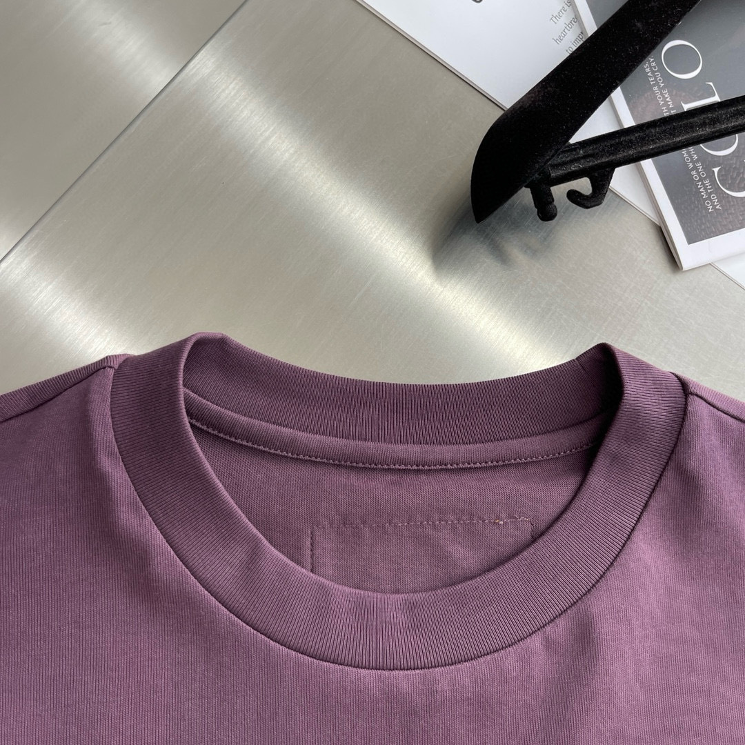 驴牌 25ss短袖系列尺码: M-5XL版型：微阔版型克重：260克重 成份：100%棉 潮棉面料 面料