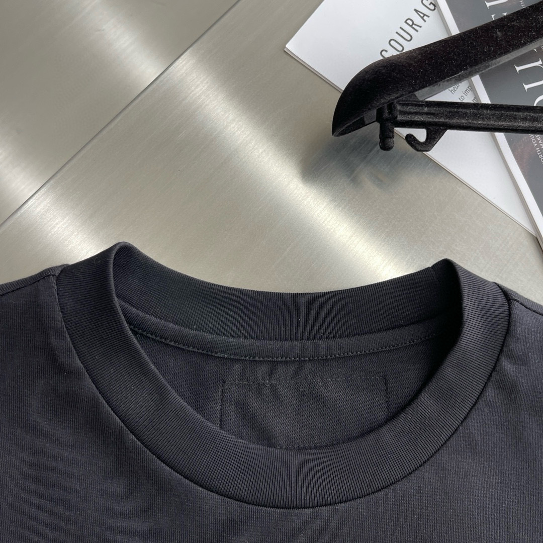 驴牌 25ss短袖系列尺码: M-5XL版型：微阔版型克重：260克重 成份：100%棉 潮棉面料 面料