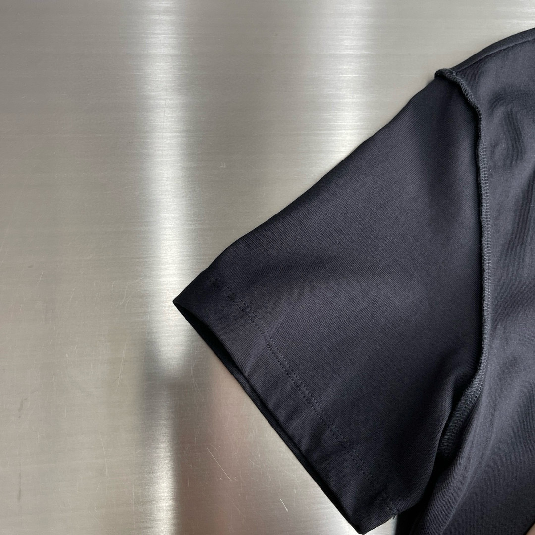 驴牌 25ss短袖系列尺码: M-5XL版型：微阔版型克重：260克重 成份：100%棉 潮棉面料 面料