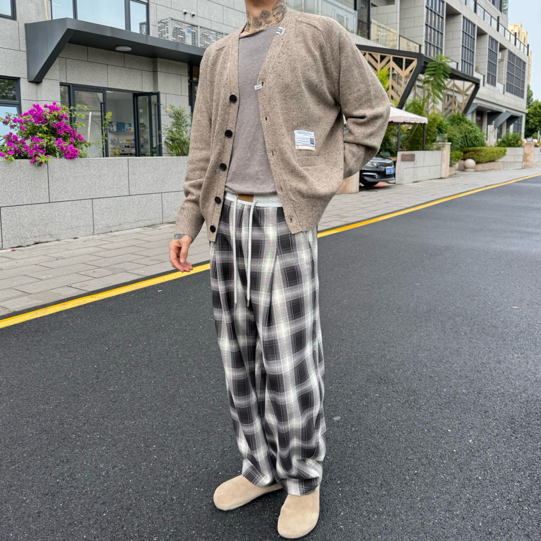 YMM🌟秋冬新款开衫羊毛衣🆕采用优质面料，超级柔软亲肤！内里走线工整细致，高端百搭款，品质可见！码数：S