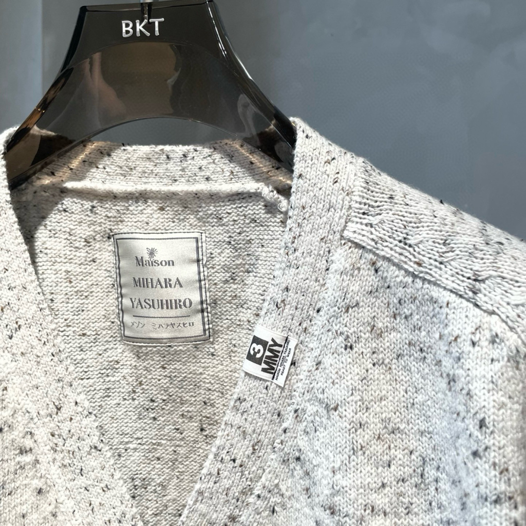 YMM🌟秋冬新款开衫羊毛衣🆕采用优质面料，超级柔软亲肤！内里走线工整细致，高端百搭款，品质可见！码数：S