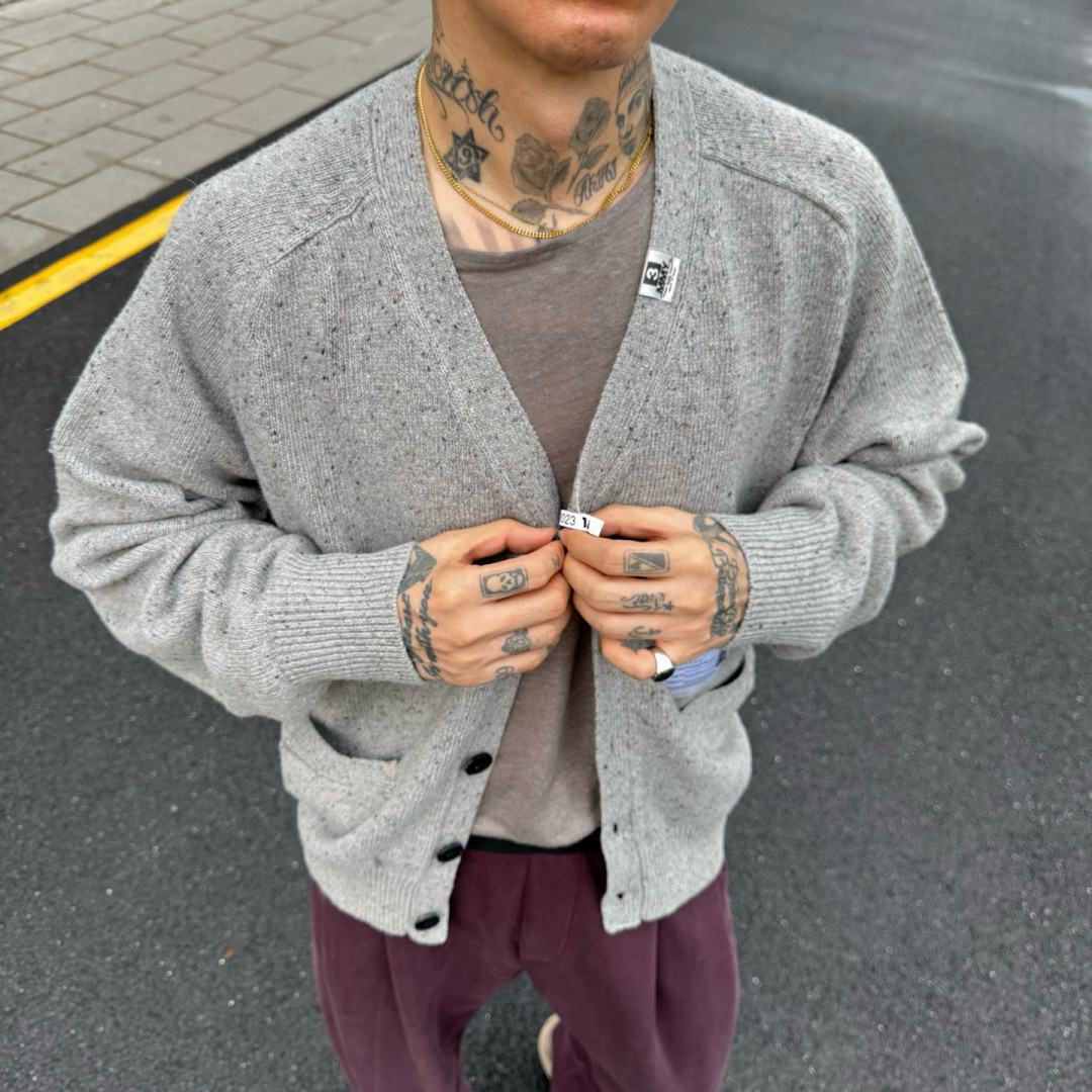 YMM🌟秋冬新款开衫羊毛衣🆕采用优质面料，超级柔软亲肤！内里走线工整细致，高端百搭款，品质可见！码数：S