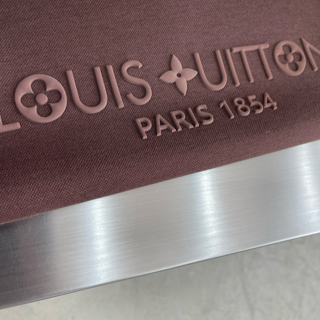 驴牌 2025秋冬卫衣系列尺码: m-3XL版型：常规卫衣版型克重：380克重成份：珠地空气层面料 纹路