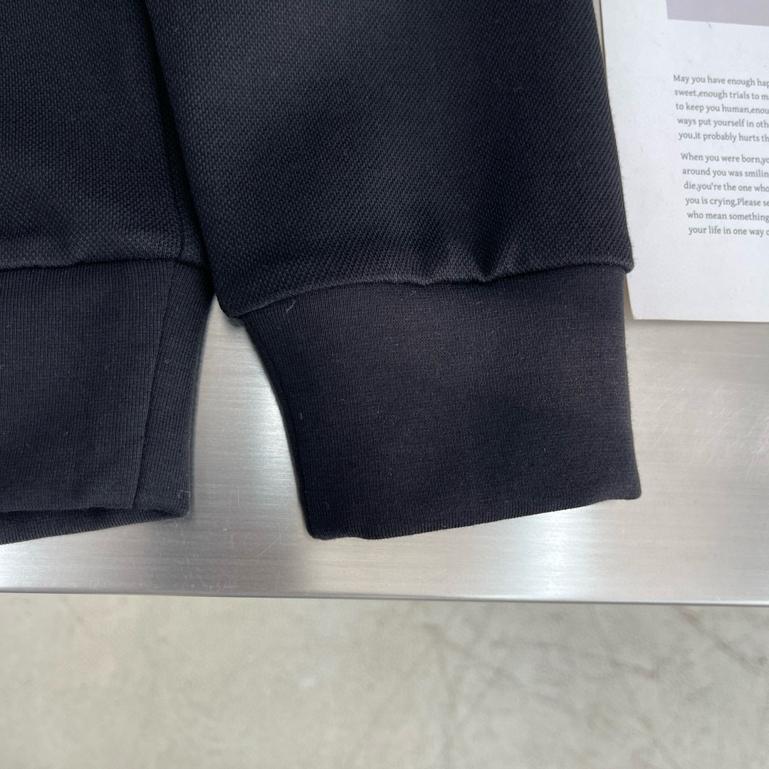 驴牌 2025秋冬卫衣系列尺码: m-3XL版型：常规卫衣版型克重：380克重成份：珠地空气层面料 纹路