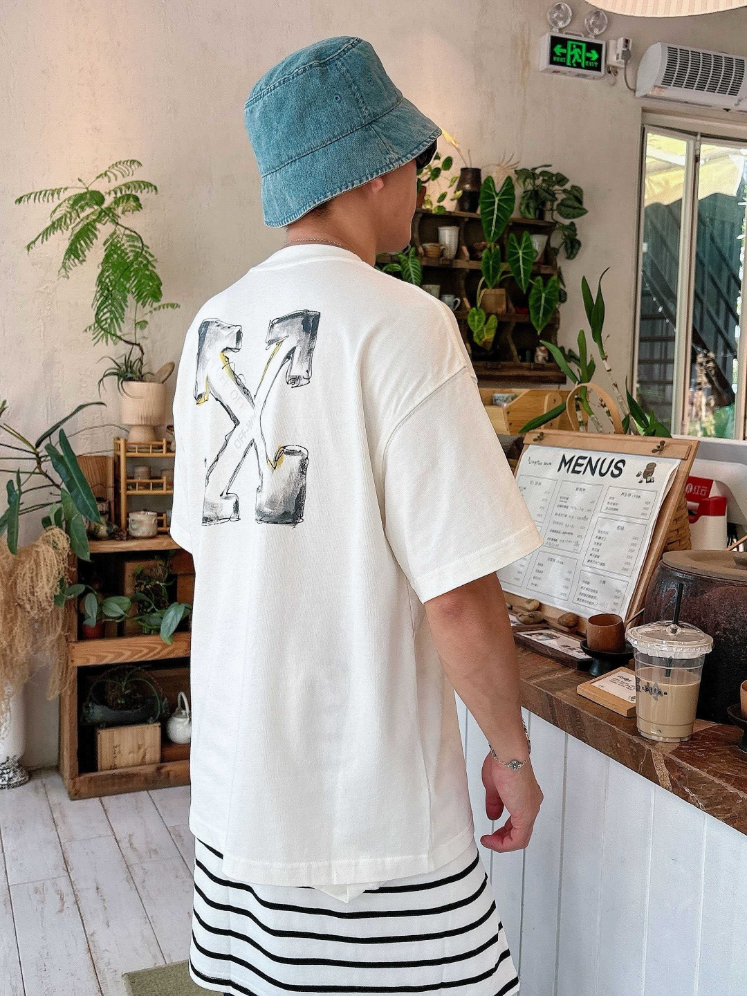 25新款短袖阔版T恤颜色：黑，白尺码：XS-XL