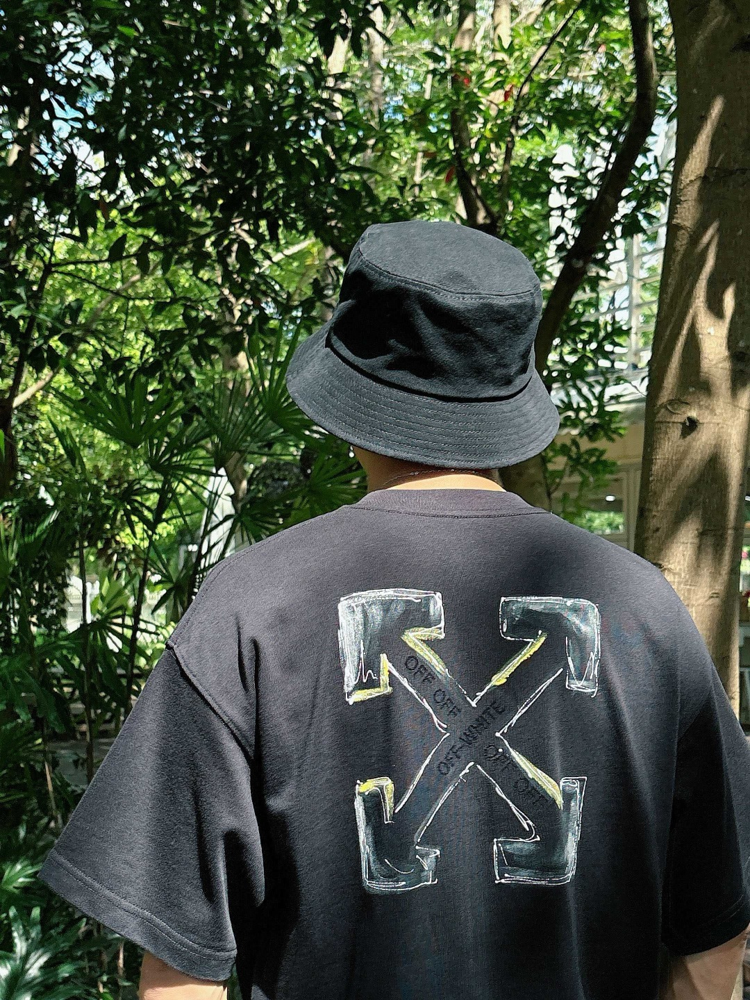 25新款短袖阔版T恤颜色：黑，白尺码：XS-XL