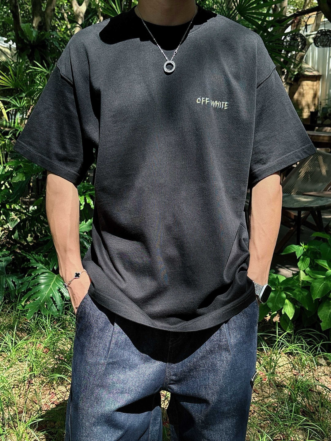 25新款短袖阔版T恤颜色：黑，白尺码：XS-XL