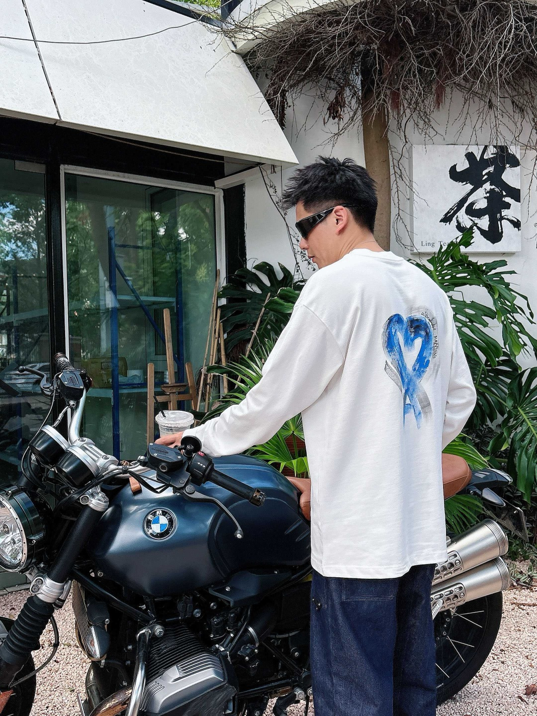 25新款长袖阔版T恤颜色：黑，白尺码：S-XL