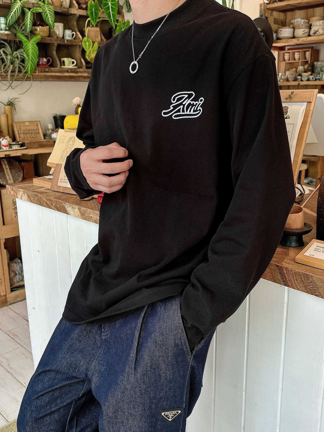 25新款长袖阔版T恤颜色：黑，白尺码：S-XL