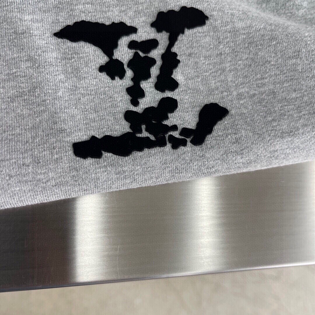 驴牌，新款连帽卫衣，面料采用顶级原版精梳棉面料，胶印logo工艺，顶级的做工，高端品质。尺码: S-XL