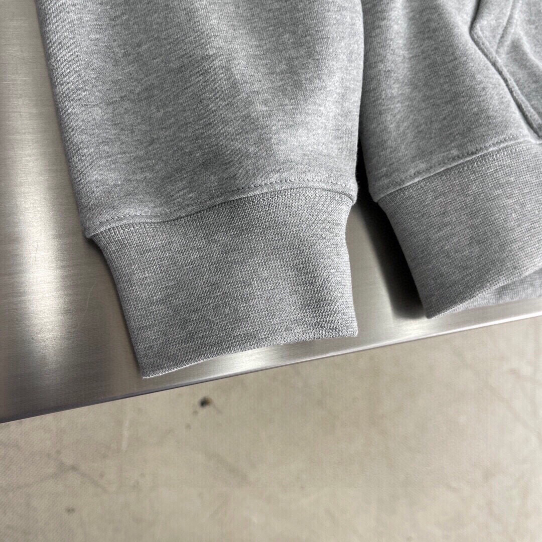 驴牌，新款连帽卫衣，面料采用顶级原版精梳棉面料，胶印logo工艺，顶级的做工，高端品质。尺码: S-XL