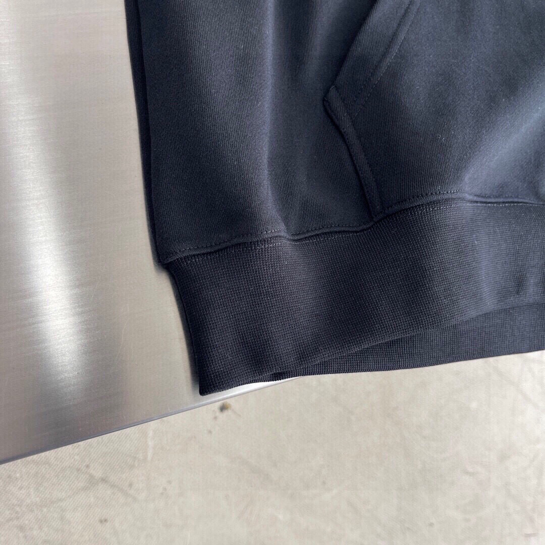 驴牌，新款连帽卫衣，面料采用顶级原版精梳棉面料，胶印logo工艺，顶级的做工，高端品质。尺码: S-XL