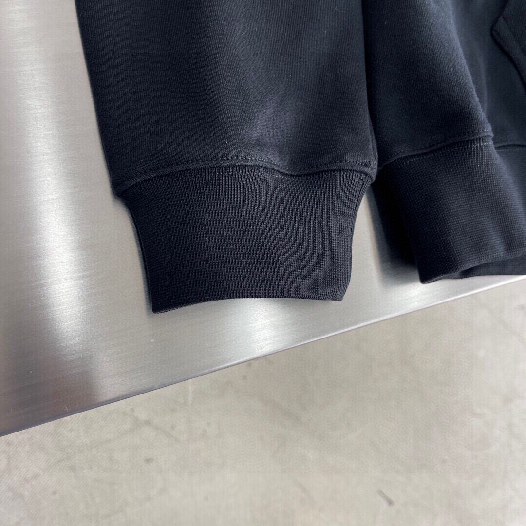 驴牌，新款连帽卫衣，面料采用顶级原版精梳棉面料，胶印logo工艺，顶级的做工，高端品质。尺码: S-XL