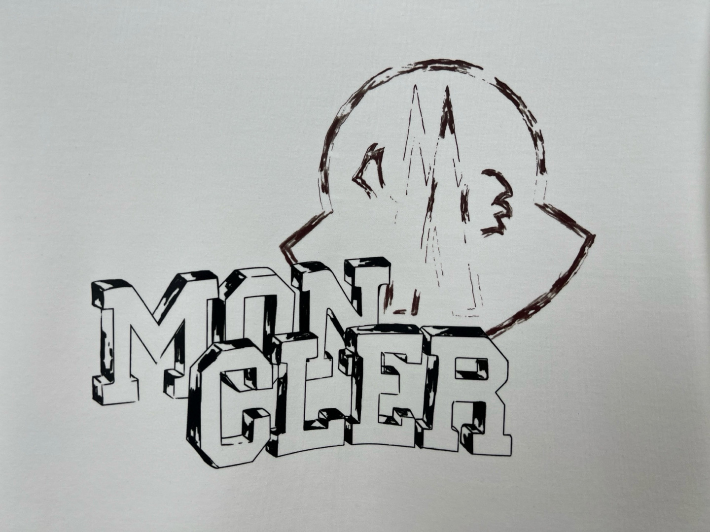 Moncler.蒙口 25秋冬新品涂鸦字母印花标识长袖T恤衫，正面饰绘制品牌标识涂鸦工艺logom设计，