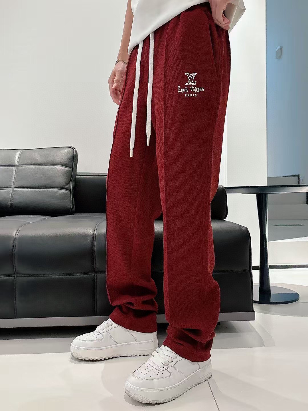 驴牌 2025早秋款休闲卫裤尺码：M-3XL版型：直筒裤型工艺：针织提花面料 重榜梯极双面 前幅工log