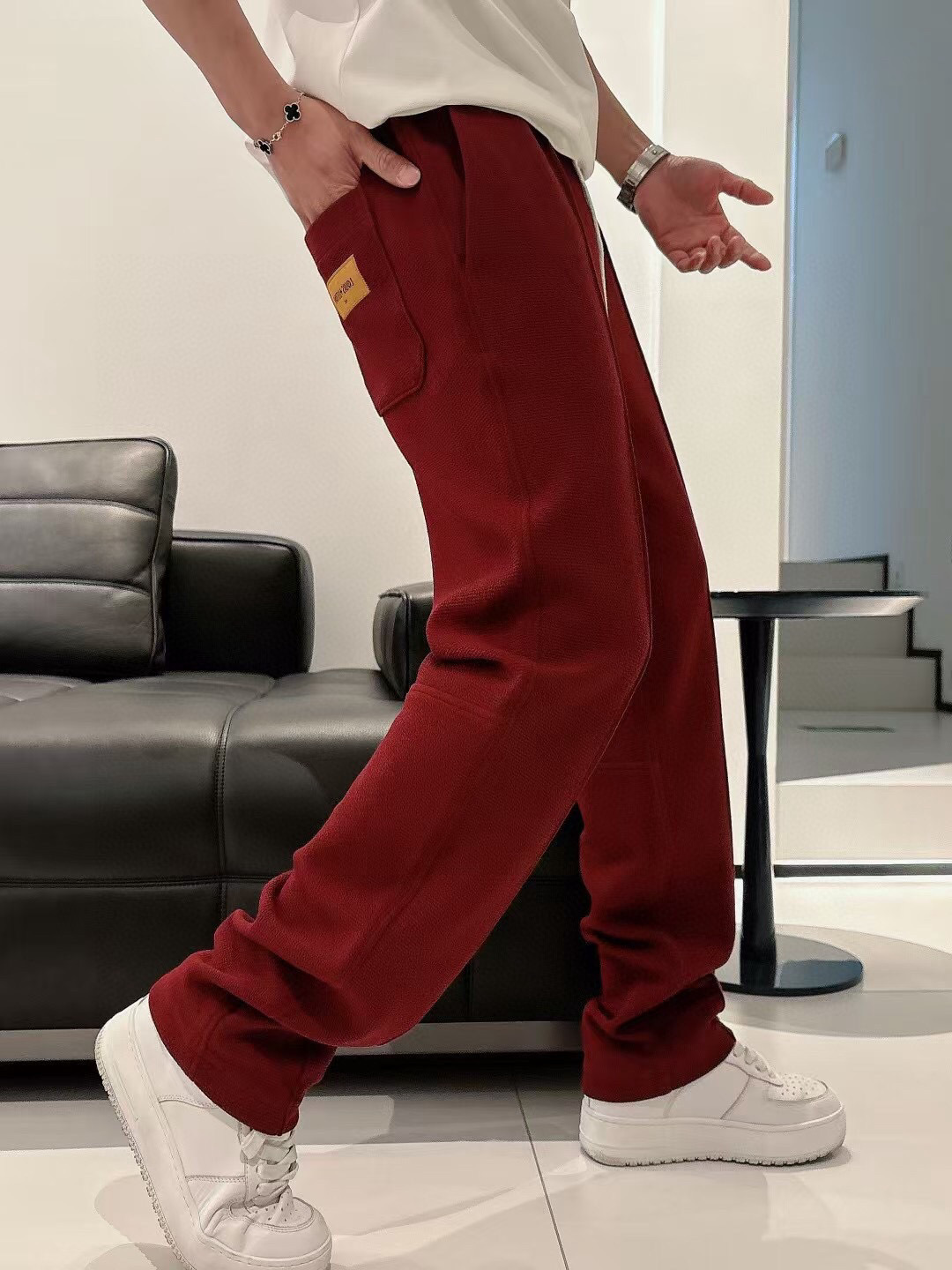 驴牌 2025早秋款休闲卫裤尺码：M-3XL版型：直筒裤型工艺：针织提花面料 重榜梯极双面 前幅工log