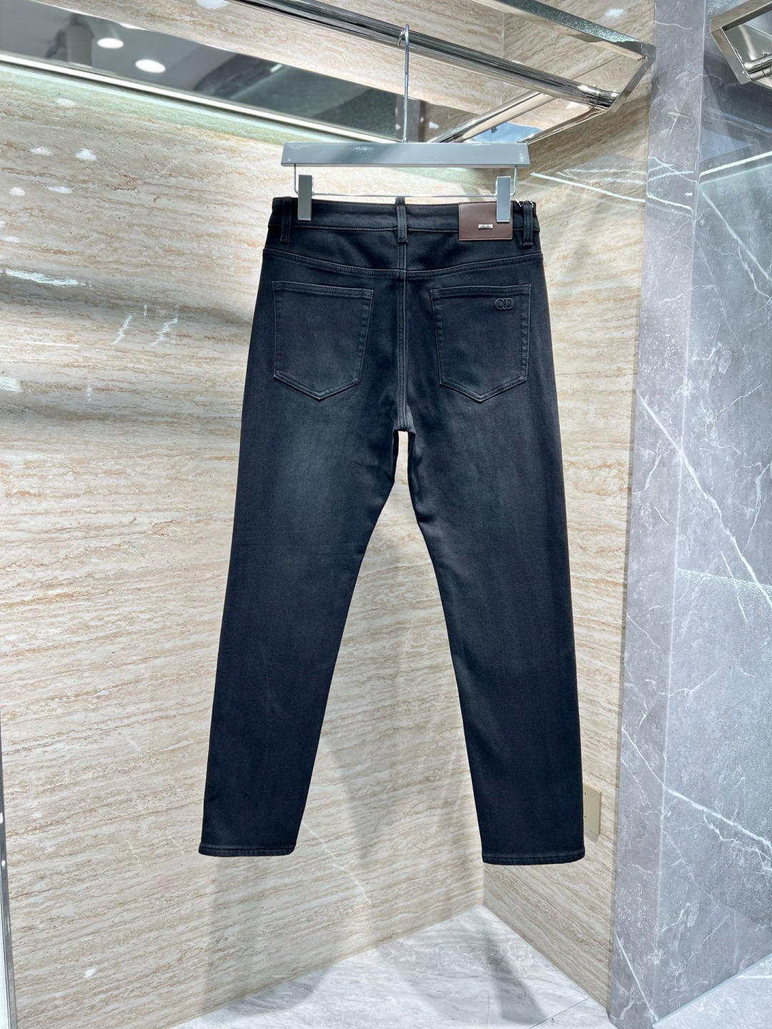 D家牛仔裤𝟐𝟎𝟐𝟓秋冬上新高订轻奢牛仔 现货供应 特殊成份莱赛尔面料 𝟏𝟓𝟖𝟐# 烟灰 码数: 𝟐𝟗-𝟑