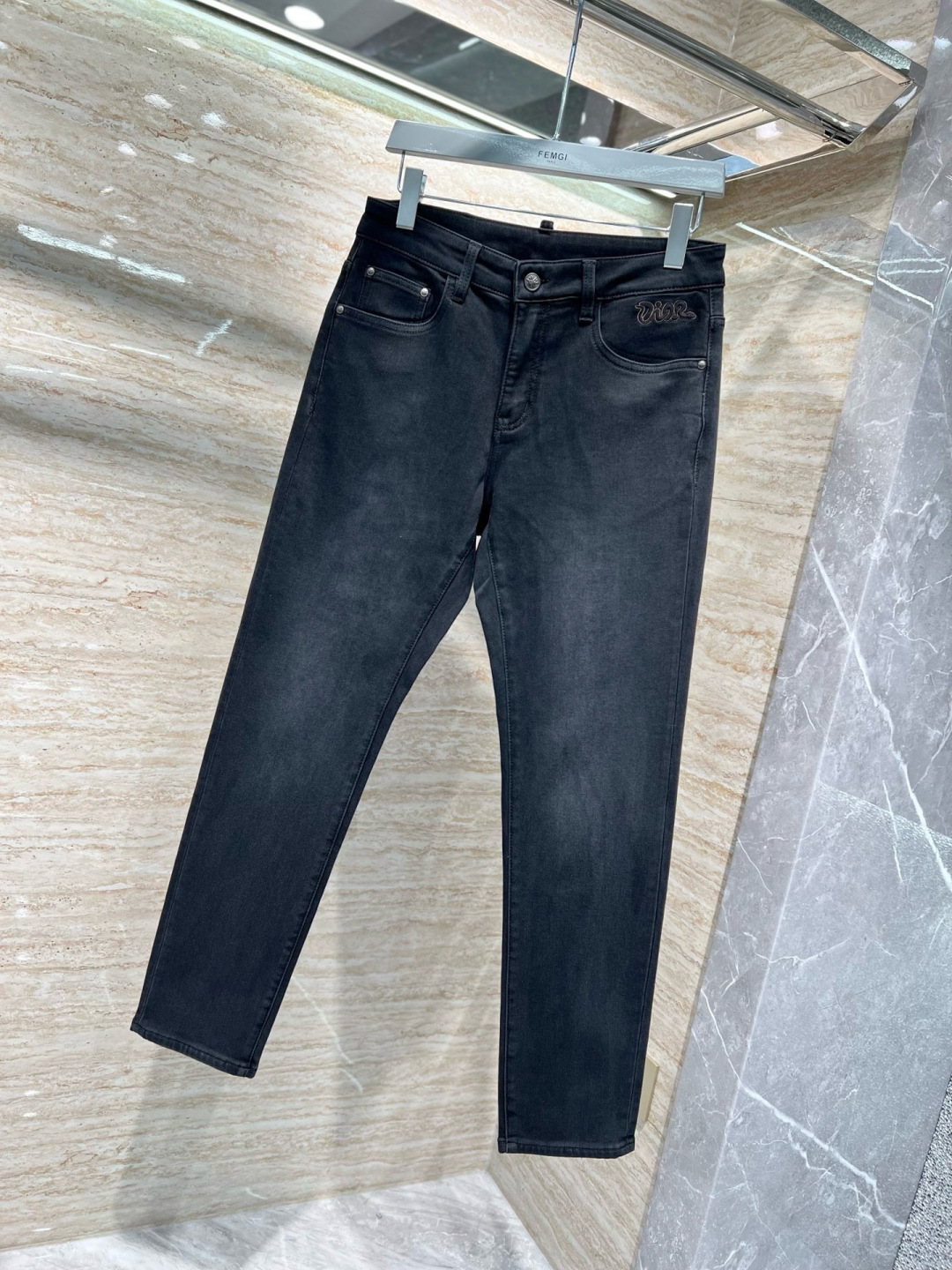 D家牛仔裤𝟐𝟎𝟐𝟓秋冬上新高订轻奢牛仔 现货供应 特殊成份莱赛尔面料 𝟏𝟓𝟖𝟐# 烟灰 码数: 𝟐𝟗-𝟑