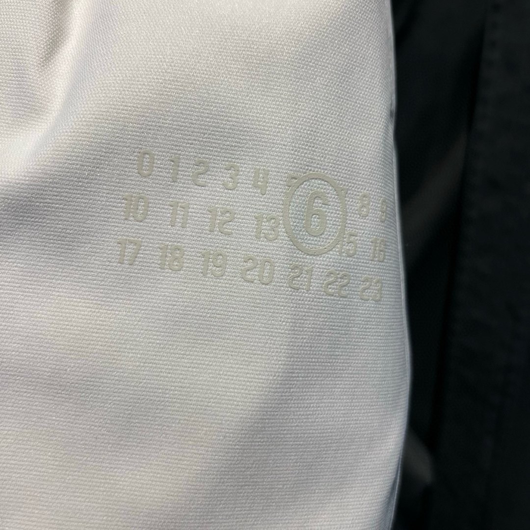 马吉拉新款秋冬裤子🆕颜色：黑，杏，绿码数：M-3XL款号：5203