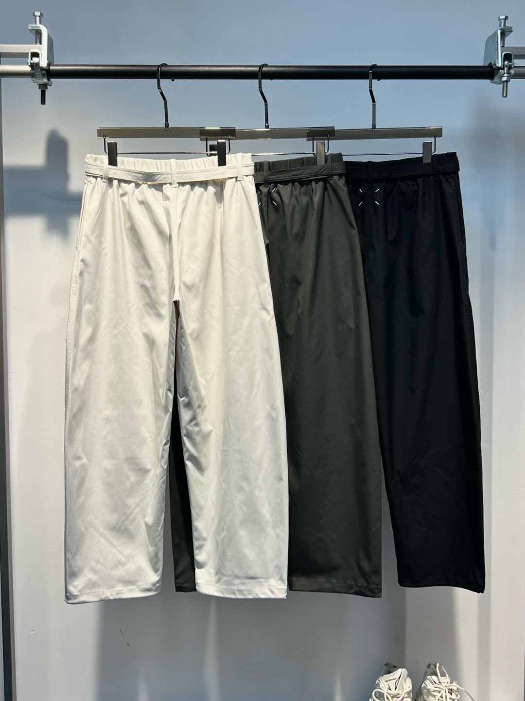 马吉拉新款秋冬裤子🆕颜色：黑，杏，绿码数：M-3XL款号：5203