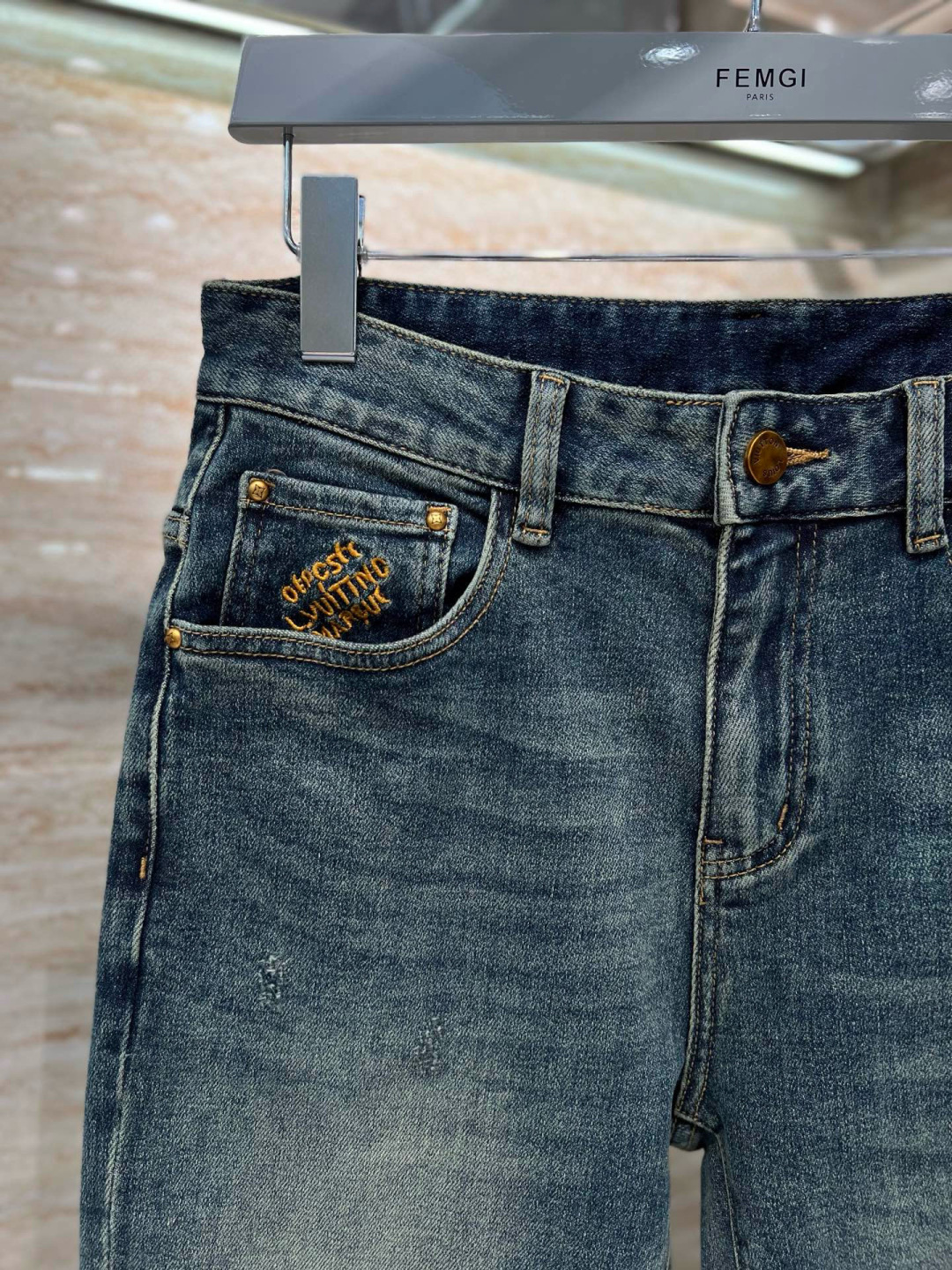 驴家牛仔裤𝟐𝟎𝟐𝟓秋冬上新现货供应 高端精梳棉面料 纳米洗洗𝟓𝟎𝟐𝟗# 兰牛 码数: 𝟐𝟗-𝟑𝟖