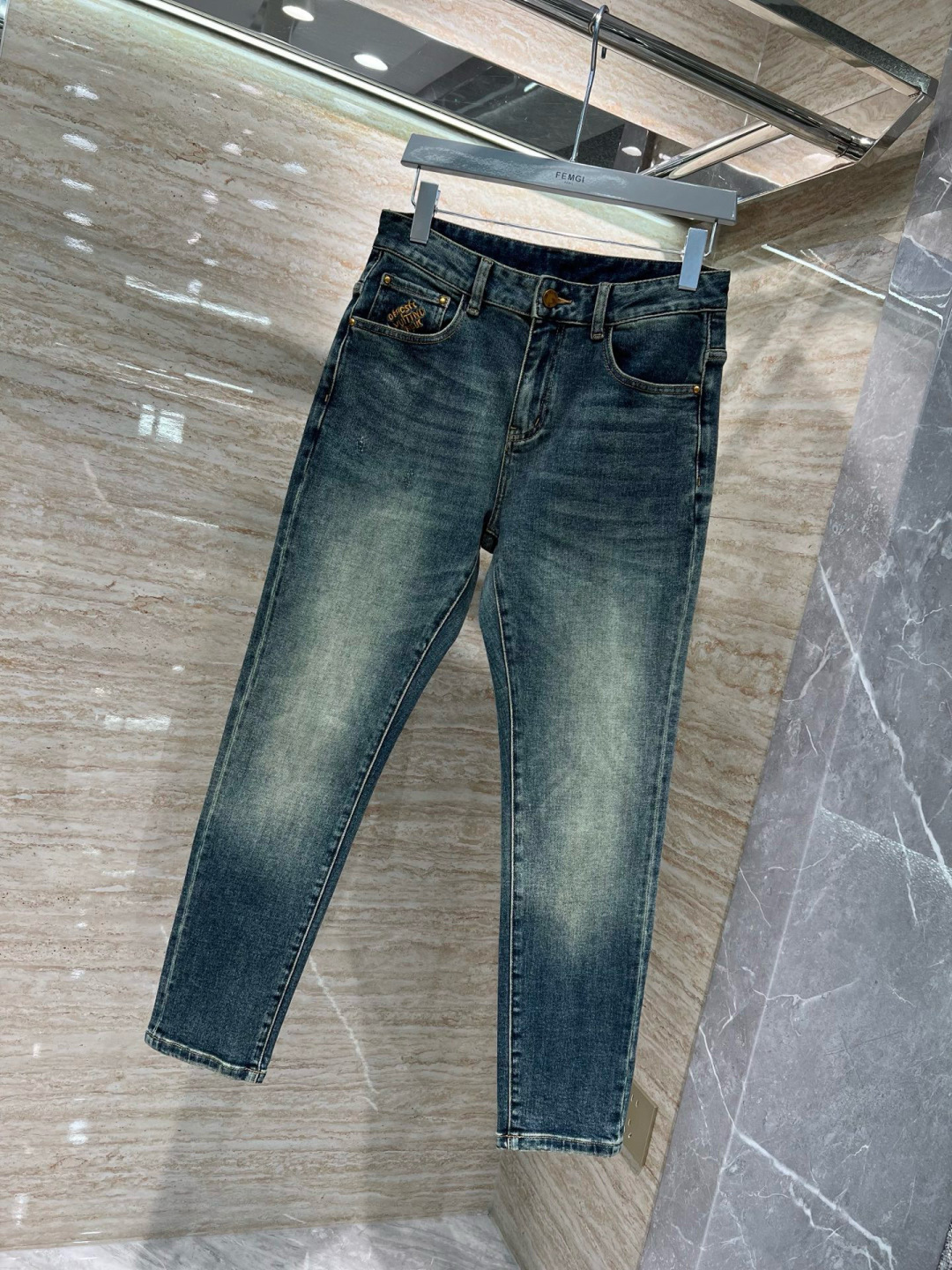 驴家牛仔裤𝟐𝟎𝟐𝟓秋冬上新现货供应 高端精梳棉面料 纳米洗洗𝟓𝟎𝟐𝟗# 兰牛 码数: 𝟐𝟗-𝟑𝟖