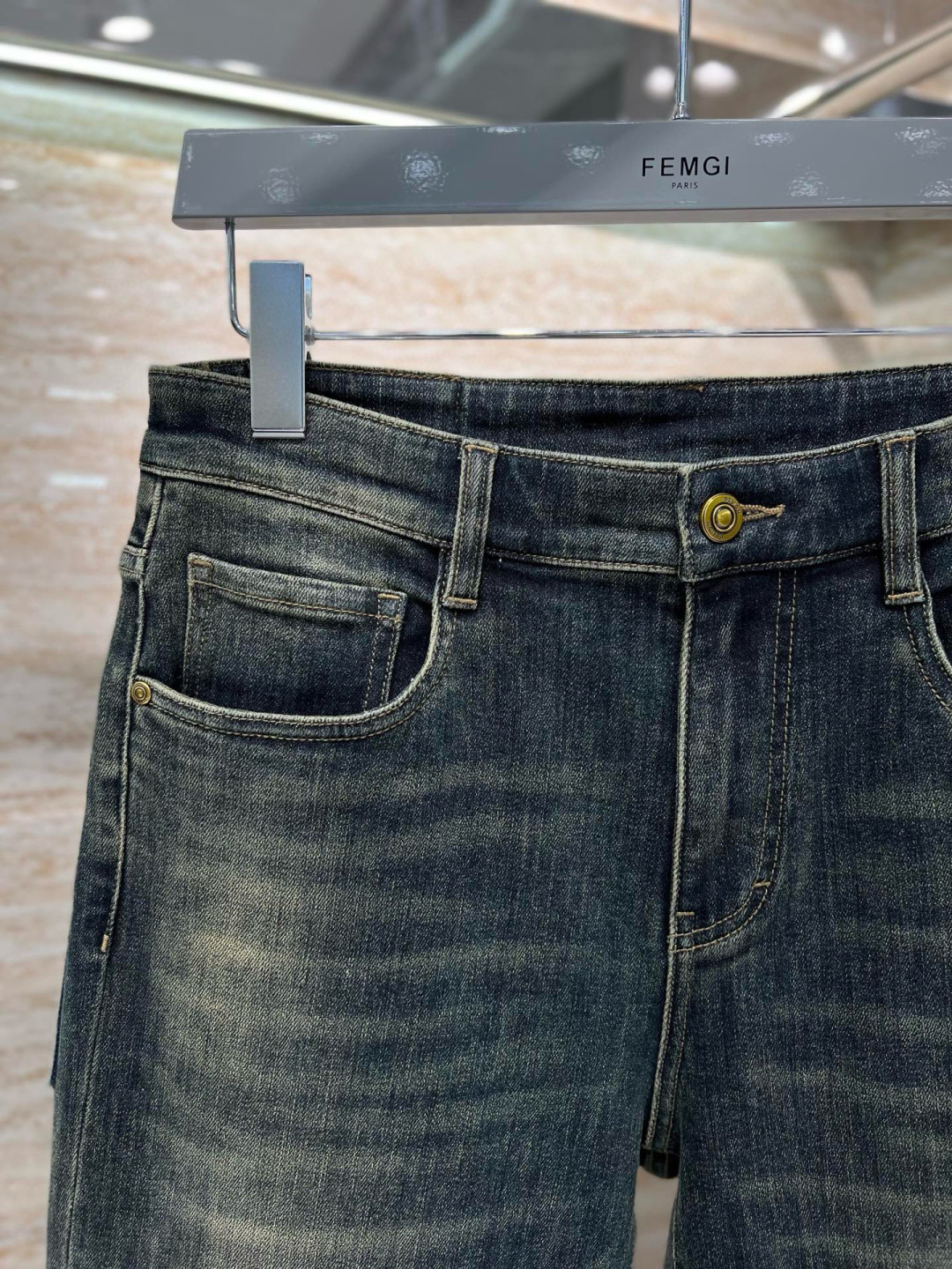 FD牛仔裤𝟐𝟎𝟐𝟓秋冬上新现货供应 高端精梳棉面料 纳米洗水𝟗𝟎𝟏𝟖𝟑# 直筒微阔牛仔 码数: 𝟐𝟗-𝟑
