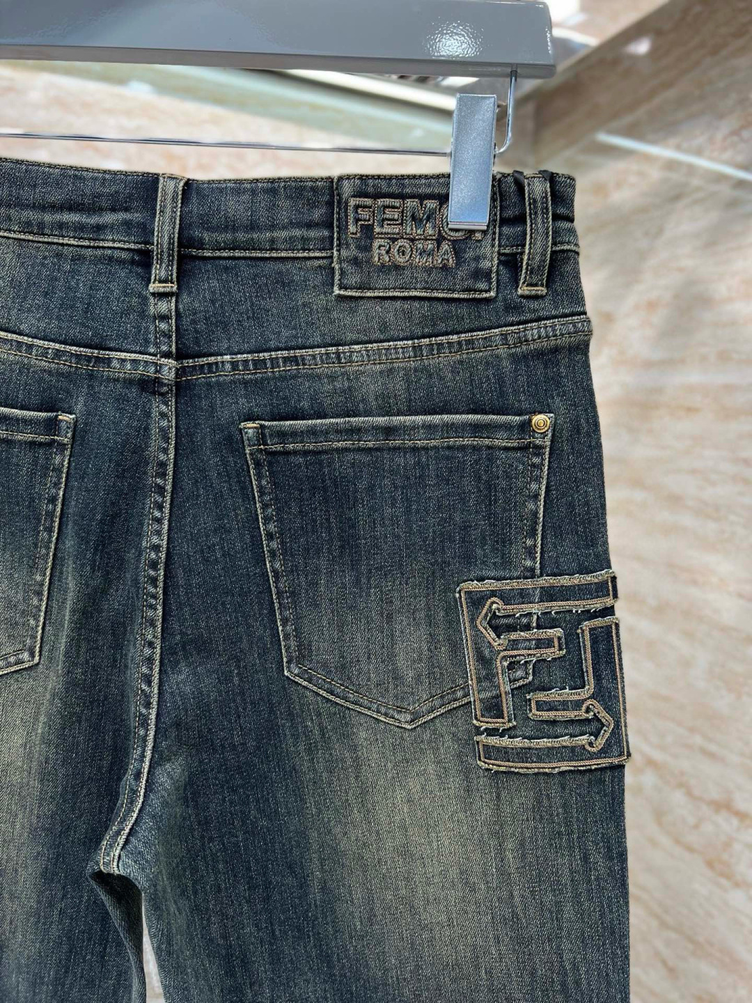 FD牛仔裤𝟐𝟎𝟐𝟓秋冬上新现货供应 高端精梳棉面料 纳米洗水𝟗𝟎𝟏𝟖𝟑# 直筒微阔牛仔 码数: 𝟐𝟗-𝟑