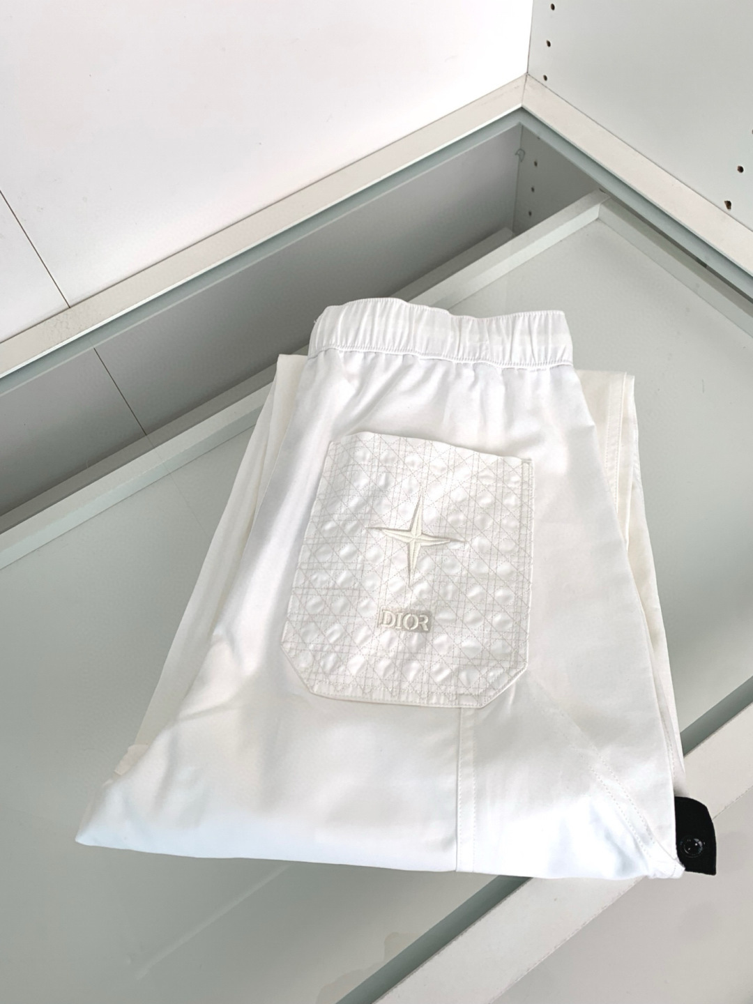 2025春夏新款直筒休闲裤 宽松阔腿裤型 宽松有度可修饰各种腿型 工装口袋休闲风 简约而不简单 经典又不