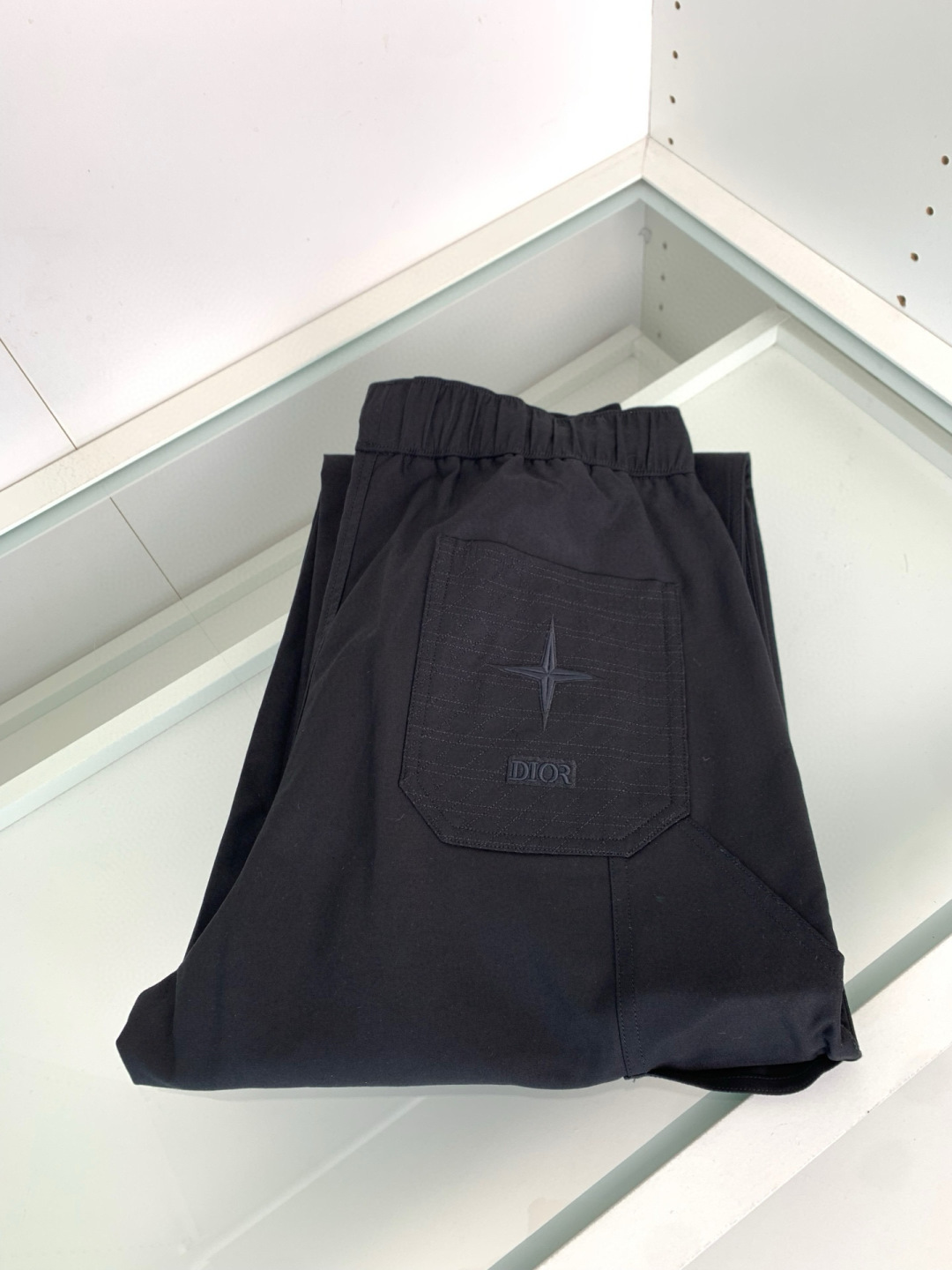 2025春夏新款直筒休闲裤 宽松阔腿裤型 宽松有度可修饰各种腿型 工装口袋休闲风 简约而不简单 经典又不