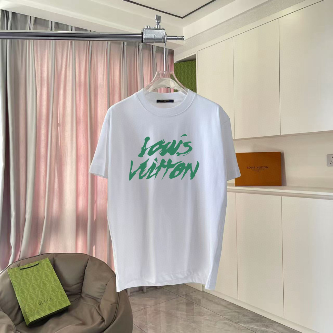 1V*2025秋季新款 个性字母logo印花 定制面料300g 短袖T恤 男女同款尺码：S M L XL