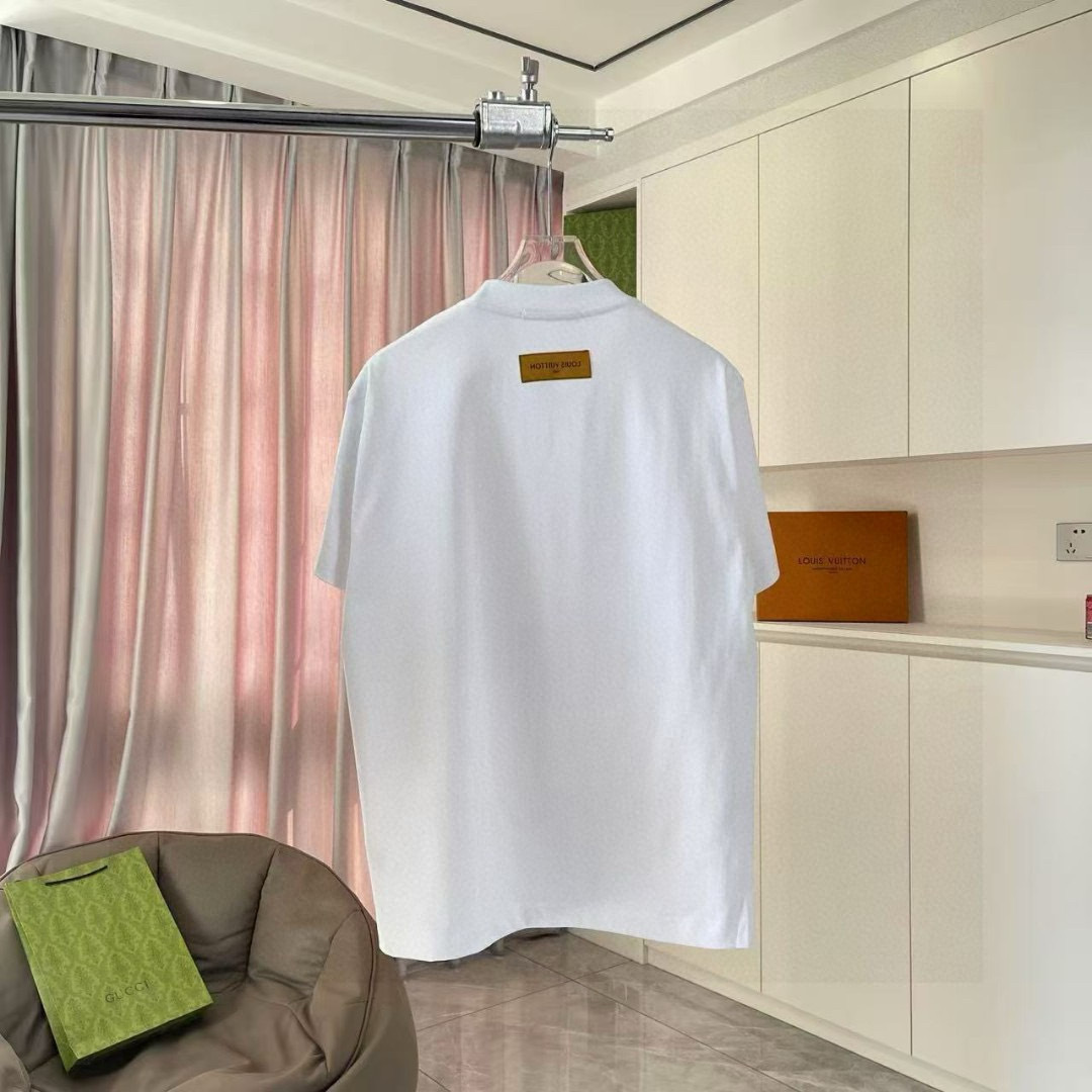 1V*2025秋季新款 个性字母logo印花 定制面料300g 短袖T恤 男女同款尺码：S M L XL