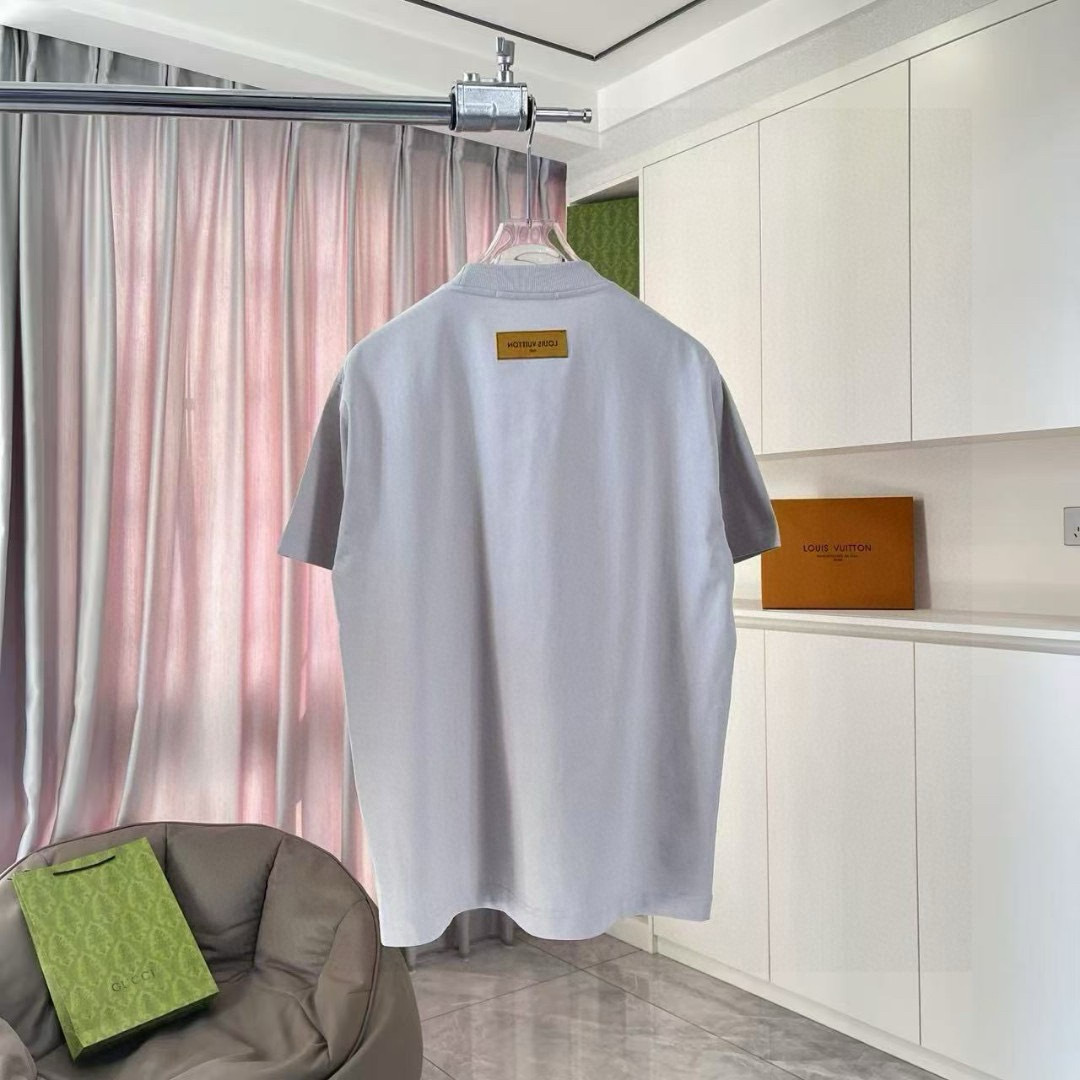 1V*2025秋季新款 个性字母logo印花 定制面料300g 短袖T恤 男女同款尺码：S M L XL