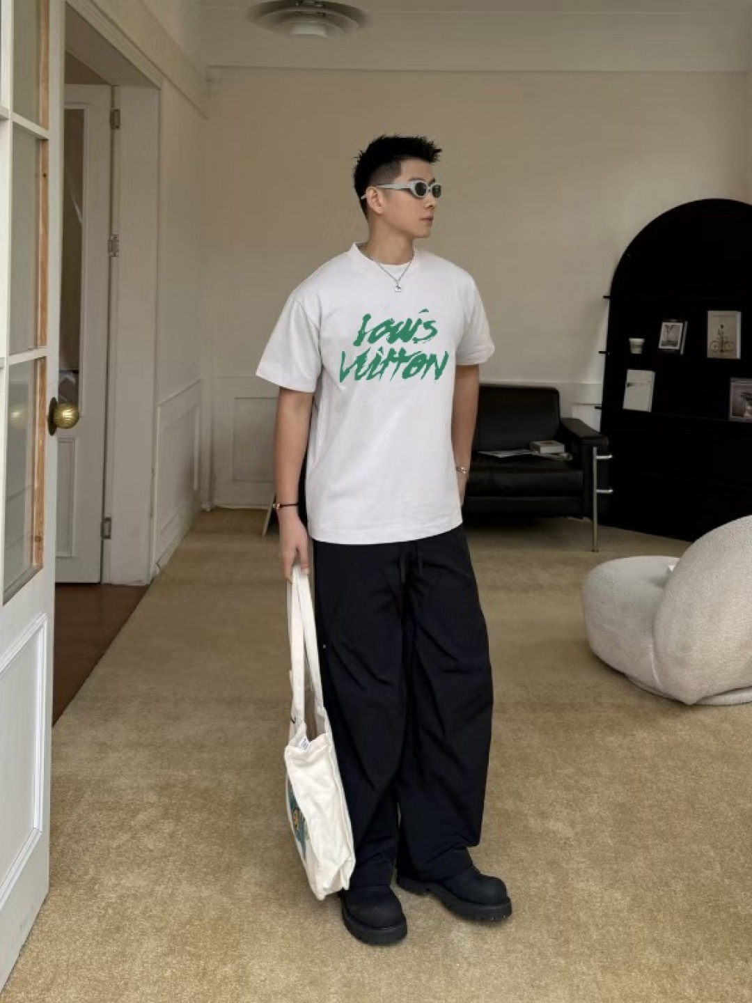 1V*2025秋季新款 个性字母logo印花 定制面料300g 短袖T恤 男女同款尺码：S M L XL